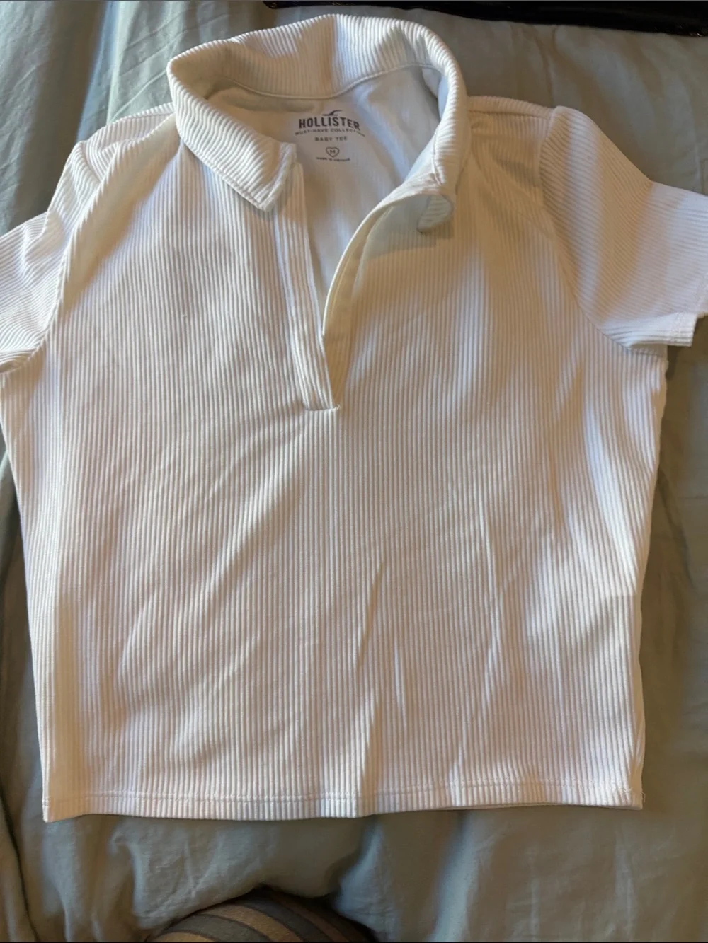 Hollister White Ribbed Polo Crop + 3 White Layering Tops - Picture 3 of 12